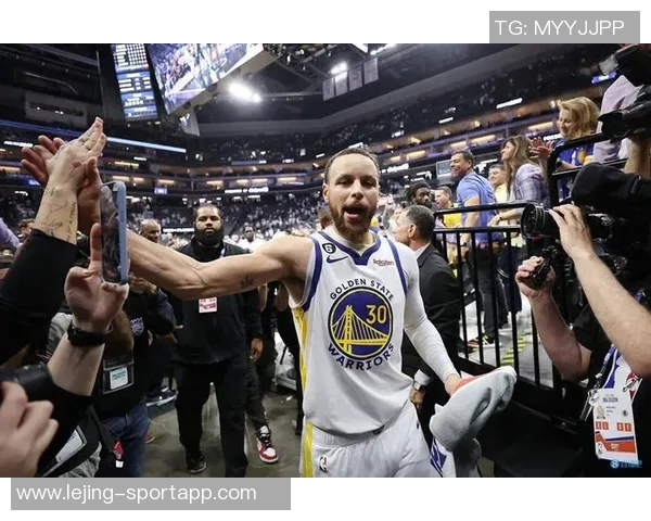 克尼佩尔本赛季第5次单场205三分表现仅次于哈登和库里