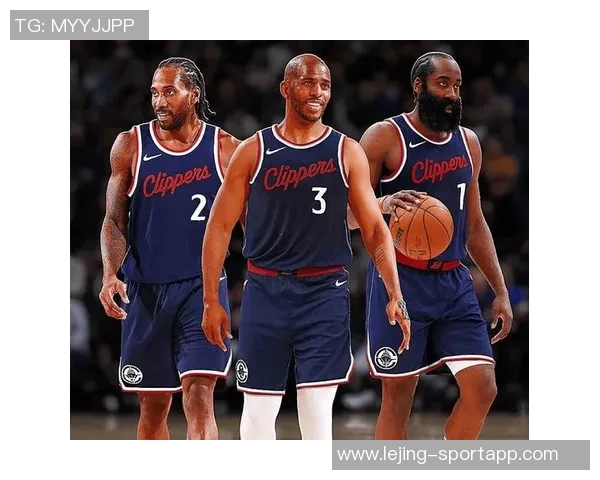 快船备战广州训练照曝光保罗小卡哈登科林斯齐聚场上展现默契